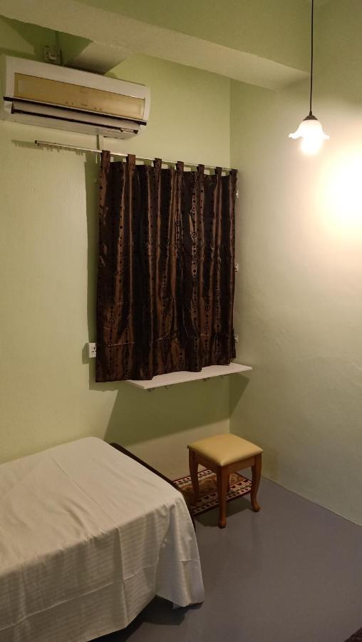 Snoopy Homestay Two Bedroom Batu Pahat Ngoại thất bức ảnh